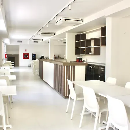 With Breakfast Included In Palau Hotel Proiettore