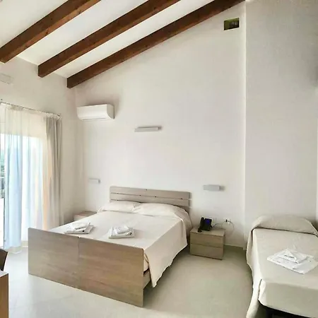 Hotel With Breakfast Included In Palau *
