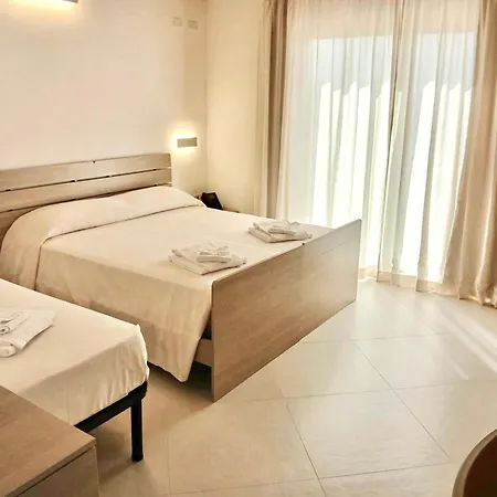 Hotel With Breakfast Included In Palau